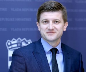18.04.2019., Zagreb - Nakon sjednice Vlade ministri Tomislav Tolusic i Zdravko Maric odrzali su konferenciju za medije o Naionalnom programu reformi. 
Photo: Patrik Macek/PIXSELL