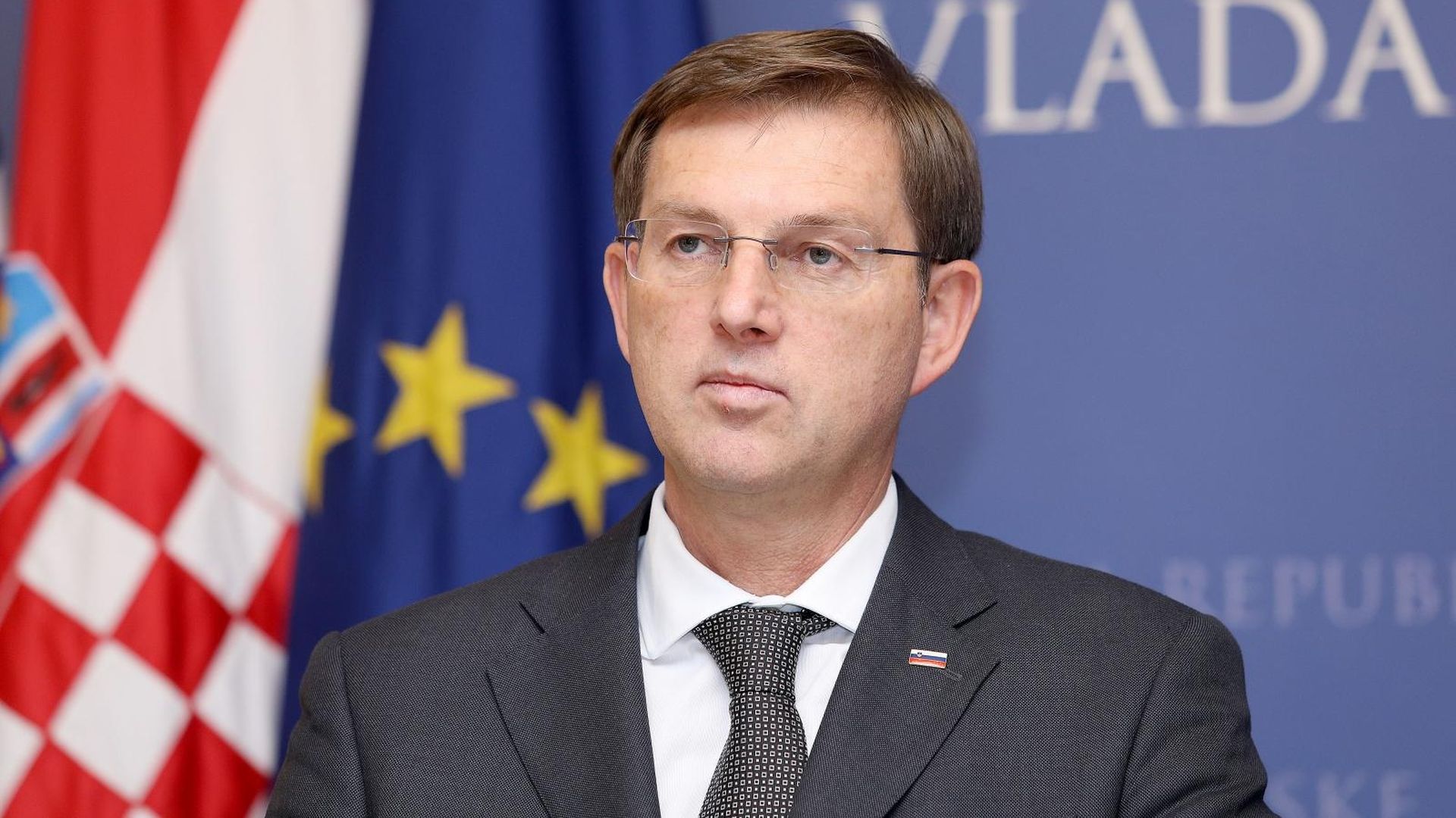 19.12.2017., Zagreb - Predsjednik Vlade Republike Hrvatske Andrej Plenkovic sastao se u Banskim dvorima s predsjednikom Vlade Republike Slovenije Mirom Cerarom, koji boravi  u radnom posjetu Republici Hrvatskoj. Nakon susreta premijeri su dali izjave za medije. 
Photo: Patrik Macek/PIXSELL