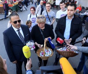 20.04.2019., Zagreb - Kandidati za nadolazece izbore za Europski parlametna Mosta nezavisnih lista dijelili cokoladne pisanice i razgovarali s gradjanima. Nizar Shoukry, Ljubica, Ambrusec, Ivan Prskalo. Photo: Marko Lukunic/PIXSELL