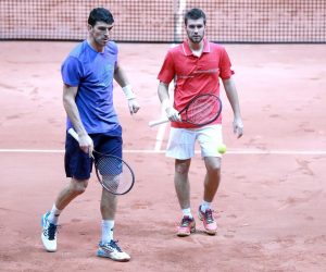 Lille: Reprezentacija Hrvatske na treningu spremna za finale Davis Cupa 21.11.2018., Francuska, Lille - Finale Davis cup-a. Francuska - Hrvatska, stadion Pierre-Mauroy. Trening hrvatske reprezentacije uoci finalnog dvoboja. Franko Skugor, Nikola Mektic Photo: Sanjin Strukic/PIXSELL