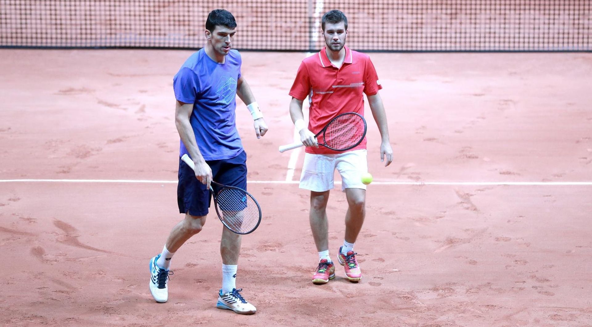 Lille: Reprezentacija Hrvatske na treningu spremna za finale Davis Cupa 21.11.2018., Francuska, Lille - Finale Davis cup-a. Francuska - Hrvatska, stadion Pierre-Mauroy. Trening hrvatske reprezentacije uoci finalnog dvoboja. Franko Skugor, Nikola Mektic Photo: Sanjin Strukic/PIXSELL