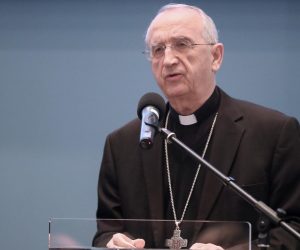 Zagreb: Predstavljanje knjige biskupa Ratka Perića: Nada koja ne postiđuje 22.01.2019., Zagreb - Dvorana Vijenac, Nadbiskupski pastorali institut. Predstavljanje knjige biskupa Ratka Perica: Nada koja ne postidjuje. Knjiga je izdana povodom 120. obljetnice rodjenja i 20. obljetnice beatifikacije kardinala Alojzija Stepinca uz sudjelovanje predsjednice Kolinde Grabar Kitarovic, zagrebackog nadbiskupa kardinala Josipa Bozanica, zadarskog nadbiskupa i predsjednika Hrvatske biskupske konferencije Zelimira Puljica, prof. dr. Jure Kriste i autora knjige. Photo: Sanjin Strukic/PIXSELL