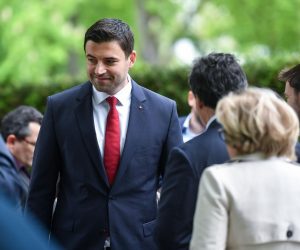 29.04.2019., Zagreb - Delegacija SDP-a polozila je vijence na grob Ivice Racana povodom obljetnice smrti. Predsjednik SDP-a Davor Bernardic Photo: Sandra Simunovic/PIXSELL