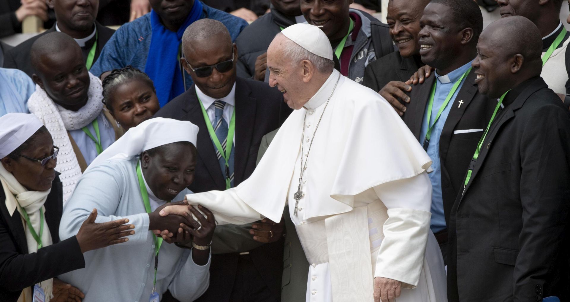 epa07539667 Nuns shake hands with Pope Francis (C) during his Wednesday general audience in Saint Peter's Square at the Vatican, 01 May 2019.  EPA/CLAUDIO PERI