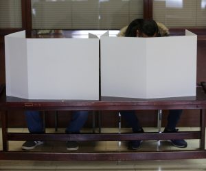 Zagreb, 05.05.2019 - Pripadnici nacionalnih manjina, njih više od 250 tisuća, biraju članove vijeća nacionalnih manjina i manjinske predstavnike radi sudjelovanja u javnome životu i upravljanju lokalnim poslovima.  Na fotografiji Romska nacionalna manjina - Pešćenica, ZAPOLJSKA 1. Foto HINA/ Daniel KASAP/ dkas
