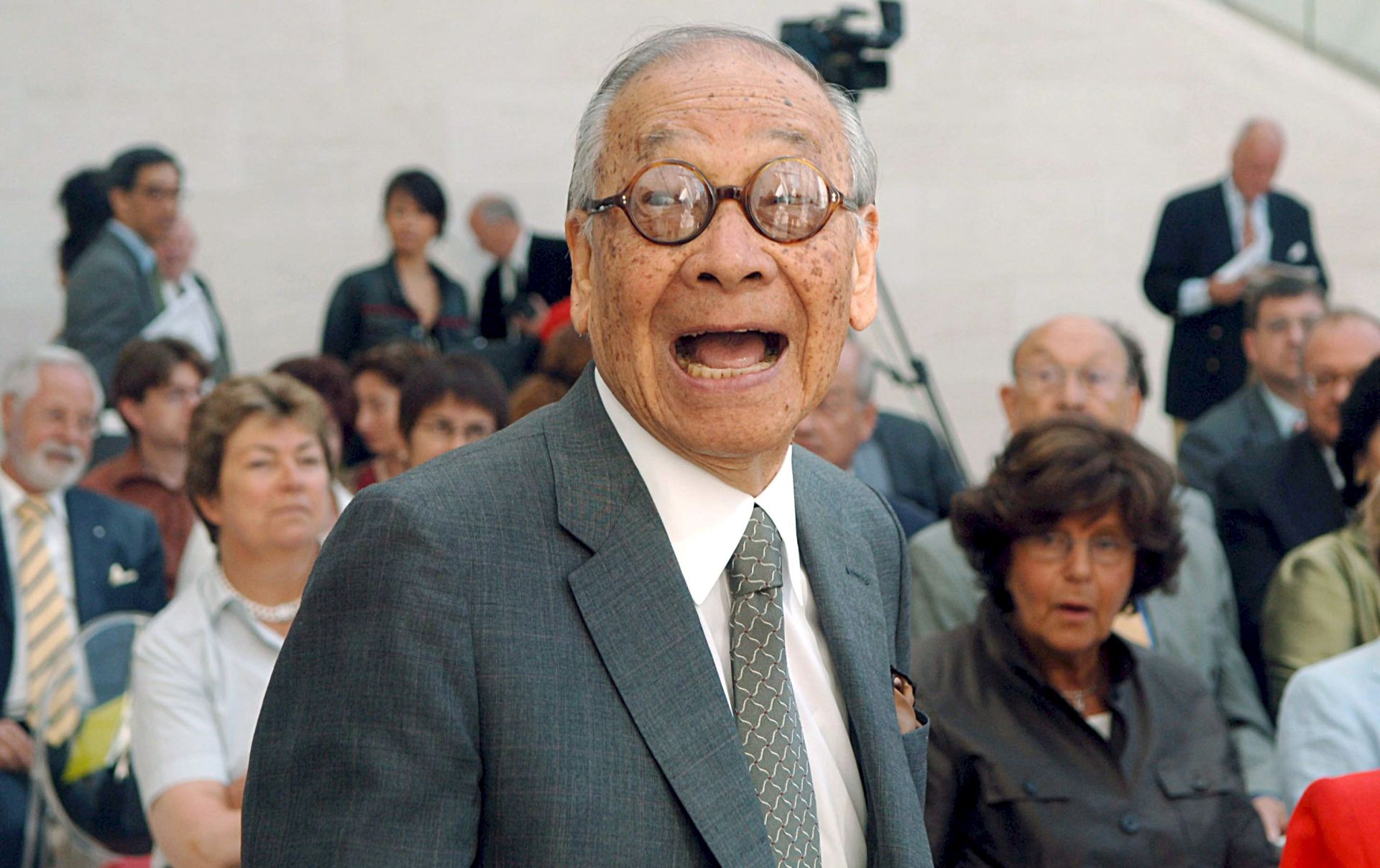 epa07577475 (FILE) - Chinese-US architect Ieoh Ming Pei smiles after he was awarded the 'Orient and Occident Prize' of the Erwin Wickert Foundation at the new Museum of Modern Arts in Luxembourg, 03 July 2006 (reissued 17 May 2019). Chinese-US architect Ieoh Ming Pei has died on 16 May 2019 at the age of 102 in New York City, New York, USA.  EPA/HARALD TITTEL GERMANY OUT *** Local Caption *** 53480219