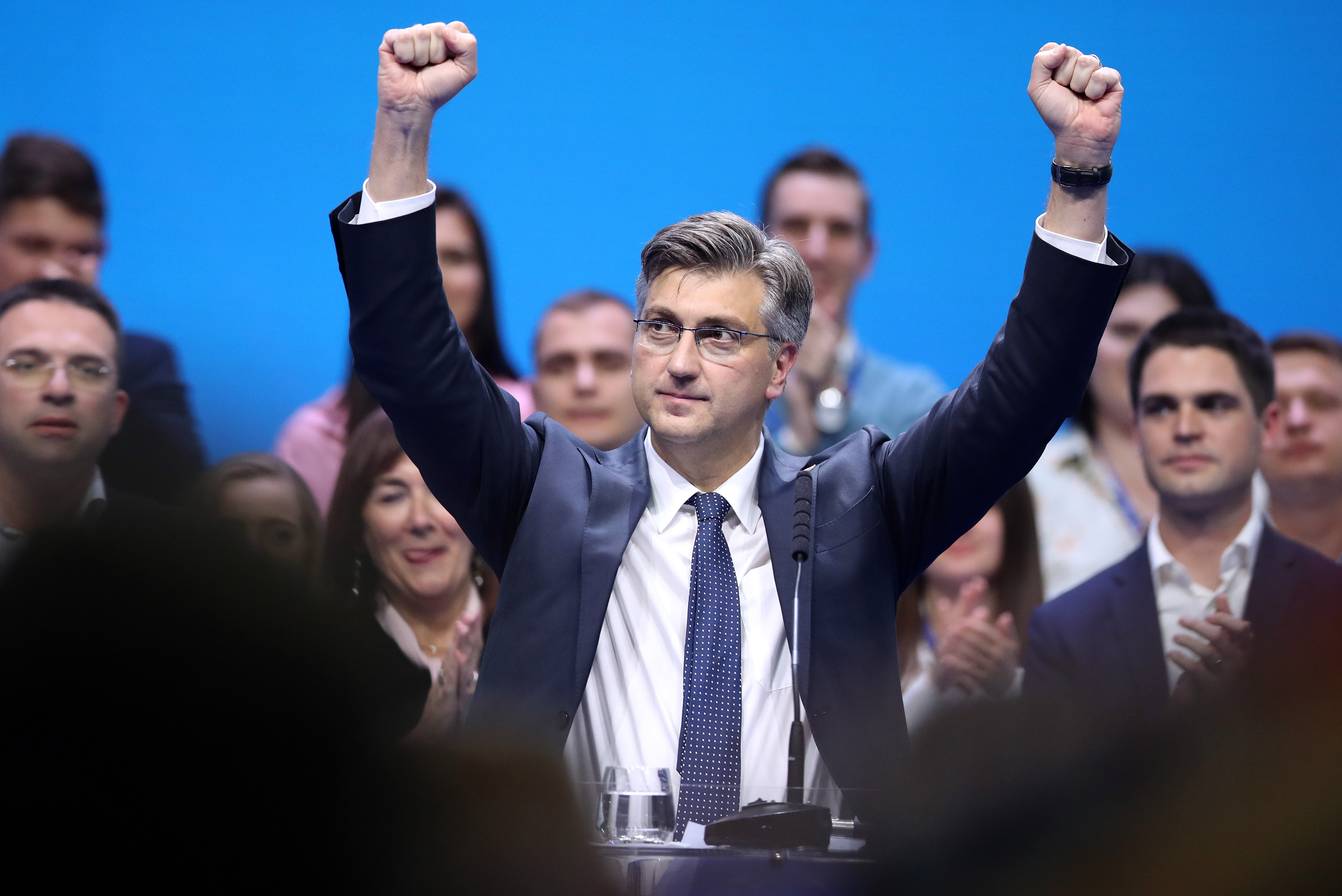 Zagreb, 17.05.2019 - Sredinji predizborni skup Hrvatske demokratske zajednice (HDZ) za izbore èlanova u Europski parlament u KC Draen Petroviæ u Zagrebu. Na skupu æe sudjeluju njemaèka kancelarka Angela Merkel i kandidat Europske puèke stranke za predsjednika Europske komisije Manfred Weber koji daju potporu listi HDZ-a i programu "Hrvatska za generacije". Na slici premijer Andrej Plekoviæ.
foto HINA/ Damir SENÈAR/ ds