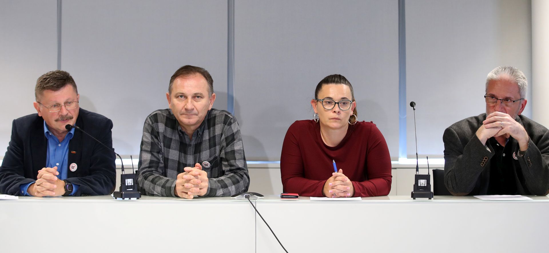 Zagreb, 23.05.2019 - Konferencija za novinare Nezavisnih hrvatskih sindikata (NHS), Saveza samostalnih sindikata Hrvatske (SSSH) i Matice hrvatskih sindikata (MHS) na kojoj su govorili o raskidanju Sporazuma o GSV-u i zahtjevom za smjenom ministra Paviæa, te o daljnjim koracima oko referendumske inicijative "67 je previe". Na slici predsjednik MHS-a Vilim Ribiæ, predsjednik SSSH-a  Mladen Novosel, predsjednik NHS-a Kreimir Sever, glavna koordinatorica referendumske inicijative "67 je previe" Mirela Bojiæ.
foto HINA/ Damir SENÈAR/ ds