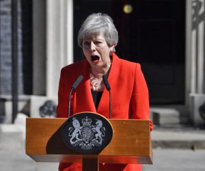 epaselect epa07596409 Britain's Prime Minister Theresa May makes a statement on at Downing Street in London in Britain, 24 May 2019. May announced she would resign from office on 07 June 2019.  EPA/NEIL HALL