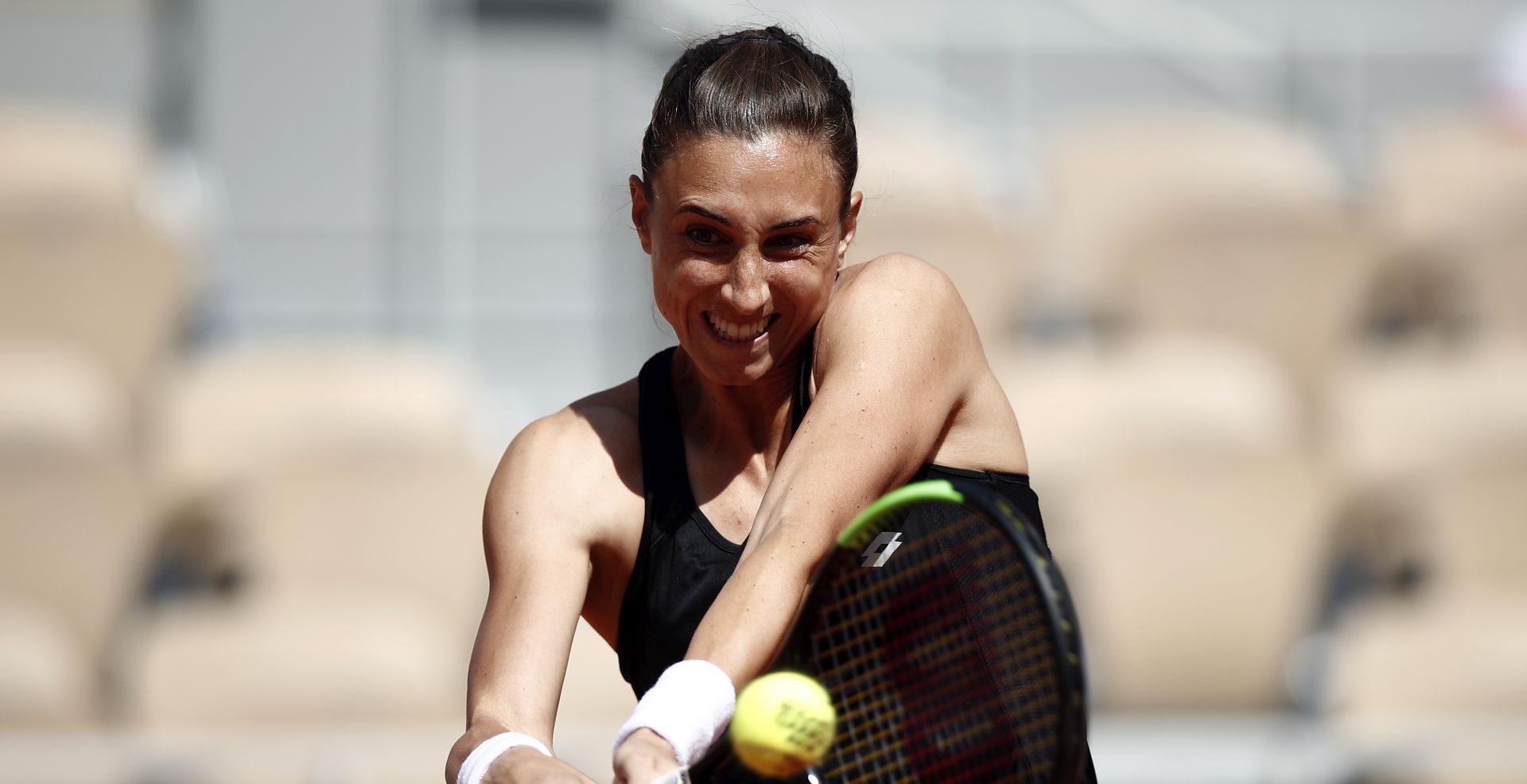 epa07614282 Petra Martic of Croatia plays Karolina Pliskova of the Czech Republic during their women’s third round match during the French Open tennis tournament at Roland Garros in Paris, France, 31 May 2019.  EPA/YOAN VALAT
