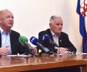 06.05.2019., Zagreb - U zgradi SABA RH odrzana je  konferencija za medije na kojoj je predstavljen program obiljezavanja 74. obljetnice oslobodjenja grada Zagreba. Program su predstavilii predsjednik Saveza antifasistickih boraca (SABA) Republike Hrvatske Franjo Habulin i  predsjednik Zajednice udruga antifasistickih boraca (ZUAB) Petar Rajic. Photo: Davorin Visnjic/PIXSELL