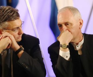 06.05.2019., Split - Predsjednik Vlade RH Andrej Plenkovic i rgadonacelnik Splita Andro Krstulovic Opara na potpisivanju ugovora o davanju na uporabu Dioklecijanovih podruma Gradu Splitu. Photo: Ivo Cagalj/PIXSELL