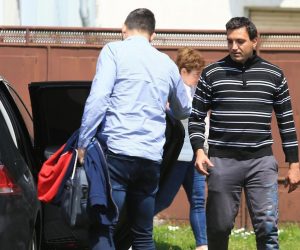 07.05.2019., Belisce - Pretraga obiteljske kuce Franje Varge. Franjo Varga u pratnji policije napusta kucu 

Photo: Davor Javorovic/PIXSELL