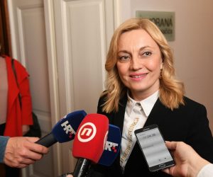 09.04.2019., Zagreb - Marijana Petir predala u Saboru Drzavnom izbornom povjerenstvu kandidacijsku listu za izbor clanova u Europski parlament.  
Photo: Josip Regovic/PIXSELL