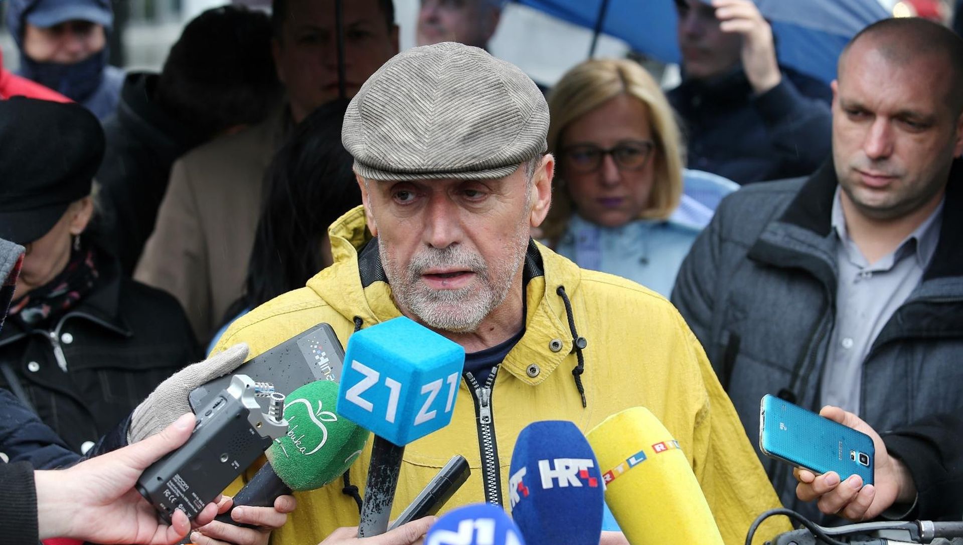 13.05.2019., Zagreb - Gradonacelnik Zagreba Milan Bandic odrzao je konferenciju za medije na temu nevremena u Zagrebu, odnosno, rada hitnih i komunalnih sluzbi na sanaciji posljedica. Photo: Dalibor Urukalovic/PIXSELL