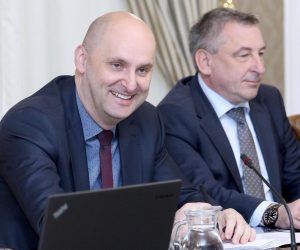 15.04.2019., Zagreb - Vlada je na svojoj 152. sjednici, uz ostalo, raspravljala o planu za pripremu i provedbu predsjedanja RH Vijecem Europske unije. Tomislav Tolusic, Predrag Stromar.
Photo: Patrik Macek/PIXSELL
