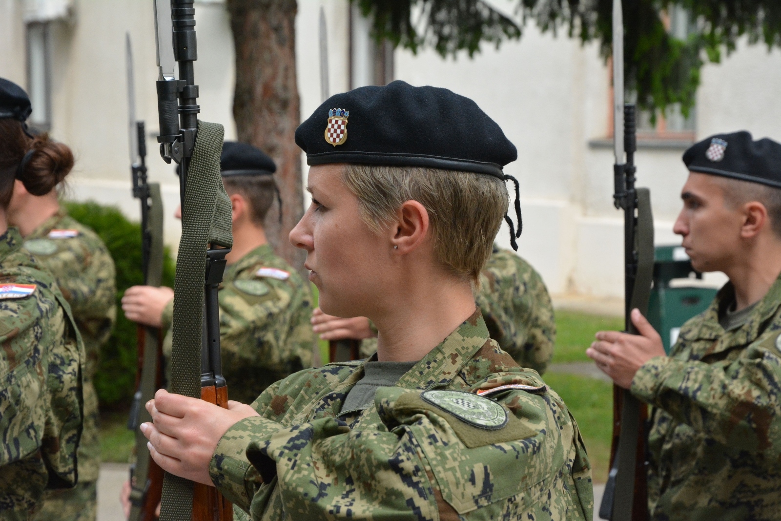 18.05.2019., Pozega - Sredi​s​te za temeljnu obuku Zapovjedni​s​tva za obuku i doktrinu "Fran Krsto Frankopan" Hrvatske kopnene vojske, vojarna 123. brigade Hrvatske vojske​. ​Sve​c​ana prisega 25. nara​s​taja dragovoljnih ro​c​nika​.​
Photo: Ivica Galovic/PIXSELL