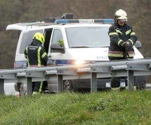 18.11.2018., Zagreb - Oko 13 sati u prometnoj nesreci na autocesti A1 kod izlaza Demerje u blizini Zagreba sudjelovalo je jedno vozilo. Jedna osoba je poginula, a druga je ozlijedjena. Policija obavlja ocevid.
Photo: Igor Kralj/PIXSELL