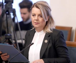 Zagreb: U Saboru je održan okrugli stol o nacrtu prijedloga ovršnog zakona 19.02.2019., Zagreb - U Saboru je odrzan okrugli stol o nacrtu prijedloga ovrsnog zakona. Mirjana Hrga.
Photo: Patrik Macek/PIXSELL