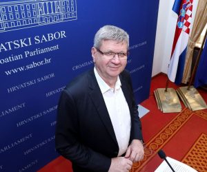 21.05.2019., Zagreb - U Saboru je odrzana konferencija za medije Kluba zastupnika HSS-a i Demokrata, na kojoj je Mirando Mrsic govorio o temi: "Zasto je HDZ zaustavio izdvajanje braniteljskih mirovina i uvodjenje reda u mirovinski sustav?  Braniteljske mirovine - tabu tema za HDZ!". Photo: Patrik Macek/PIXSELL