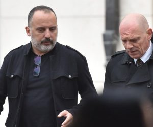 22.05.2019., Pazin - Tony Cetinski u pratnji svojeg odvjetnika dolazi na Opcinski sud gdje mu pocinje sudjenje za prometnu nesrecu u Rovinju u kojoj je poginuo 62-godisnji Ibrahim Kevljani. Photo: Dusko Marusic/PIXSELL