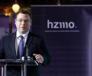 26.04.2019., Zagreb - U hotelu Esplanade odrzava se konferencija Mirovina i aktivno starenje, u organizaciji HZMO-a i Vecernjeg lista, pod pokroviteljstvom Ministarstva rada i mirovinskog sustava. Predstavljanje natjecaja za poticanje ativnog starenja sufinanciranog iz Europskog socijalnog fonda. Marko Pavic, ministar rada i mirovinskog sustava.
Photo: Borna Filic/PIXSELL