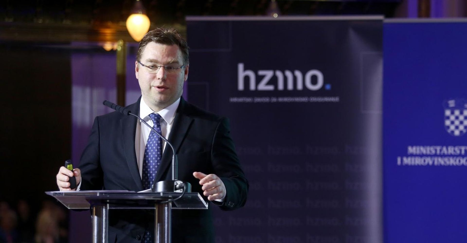 26.04.2019., Zagreb - U hotelu Esplanade odrzava se konferencija Mirovina i aktivno starenje, u organizaciji HZMO-a i Vecernjeg lista, pod pokroviteljstvom Ministarstva rada i mirovinskog sustava. Predstavljanje natjecaja za poticanje ativnog starenja sufinanciranog iz Europskog socijalnog fonda. Marko Pavic, ministar rada i mirovinskog sustava.
Photo: Borna Filic/PIXSELL