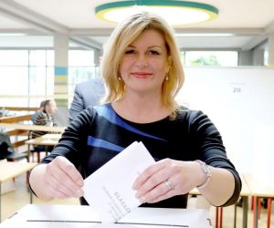 26.05.2019., Zagreb - Predsjednica RH Kolinda Grabar Kitarovic glasovala je za kandidate za Europski parlament na birackom mjestu u Laginjinoj ulici.
Photo: Patrik Macek/PIXSELL
