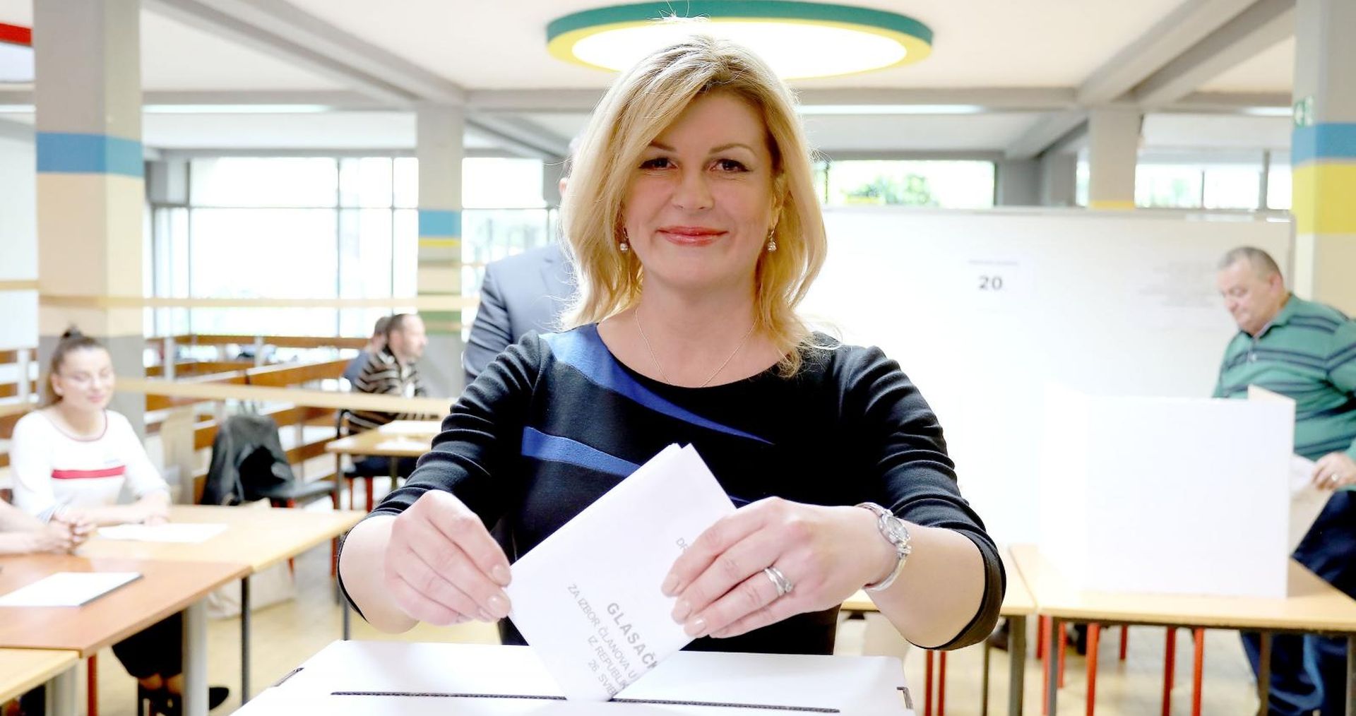 26.05.2019., Zagreb - Predsjednica RH Kolinda Grabar Kitarovic glasovala je za kandidate za Europski parlament na birackom mjestu u Laginjinoj ulici.
Photo: Patrik Macek/PIXSELL
