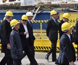 30.04.2019., Pula - Nakon sastanka u upravnoj zgradi   predstavnici tvrtke China Shipbuilding Industry Corporationa (CSIC) obisli su  brodogradiliste Uljanik. 
Photo: Dusko Marusic /PIXSELL
