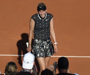epa07615738 Donna Vekic of Croatia reacts after winning against  Belinda Bencic of Switzerland their women’s third round match during the French Open tennis tournament at Roland Garros in Paris, France, 31 May 2019.  EPA/JULIEN DE ROSA