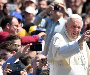 epa07619489 Pope Francis arrives for a beatification service of seven communist-era Greek-Catholic bishops, who were killed by the communist regime between 1950 and 1970, at 'Campia Libertatii' field in Blaj, Romania, 02 June 2019. Pope Francis is on a three-day visit to Romania from 31 May to 02 June 2019. The pontiff visit takes place 20 years after Pope St. John Paul II's historic visit to Romania, having the motto 'Let's Walk Together'. Bishops Valeriu Traian Frentiu, Vasile Aftenie, Ioan Suciu, Tito Livio Chinezu, Ioan Balan, Alexandru Rusu, and Iuliu Hossu were declared in March to have been killed 'in hatred of the faith' between 1950 and 1970, being declared martyrs as they died in prison or as result of harsh conditions during incarceration.  EPA/ETTORE FERRARI