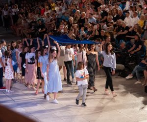 Šibenik, 15.6.2019. - Predstavom "Knjiga o džungli" poljskoga Teatra Baj Pomorski iz Toruna otvoren je 59. Međunarodni dječji festival u Šibeniku. 
foto HINA/ ŠibenikIN/ Paola SABLIĆ/ ml