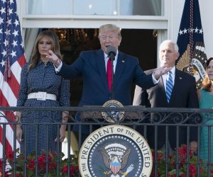 epa07664828 US President Donald J. Trump (2nd L), First lady Melania Trump (L), US Vice President Mike Pence (2nd R) and Second lady Karen Pence (R) host a Congressional Picnic for Members of Congress and their families at The White House, in Washington, DC, USA, 21 June 2019.  EPA/Chris Kleponis / POOL