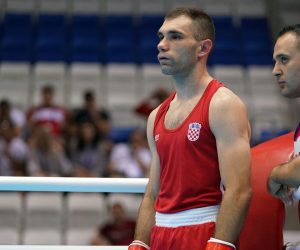 Minsk, 22.06.2019 - Hrvatski boksaè Damir Plantiæ tijekom meèa u kategoriji do 75 kilograma protiv Bayrama Malkana iz Turske, na 2. Europskim igrama Minsk 2019.
foto HINA/ Damir SENÈAR/ ds