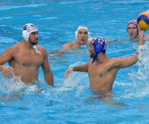 Beograd, 23.6.2019. - Zavrni dvoboj na Super finalu Svjetske lige vaterpolista izmeðu Hrvatske i Srbije. Na slici Duko Pjetloviæ  i Xavier Garcia.
foto HINA/ TANJUG/ ZORAN ZESTIC/ ua