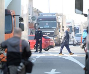 Mursko Središće: Prosvjed zbog zabrane kamionskog prometa kroz centar grada 01.03.2019., Mursko Sredisce - Prosvjed auto prijevoznika zbog zabrane kamionskog prijevoza kroz grad. Photo: Vjeran Zganec Rogulja/PIXSELL