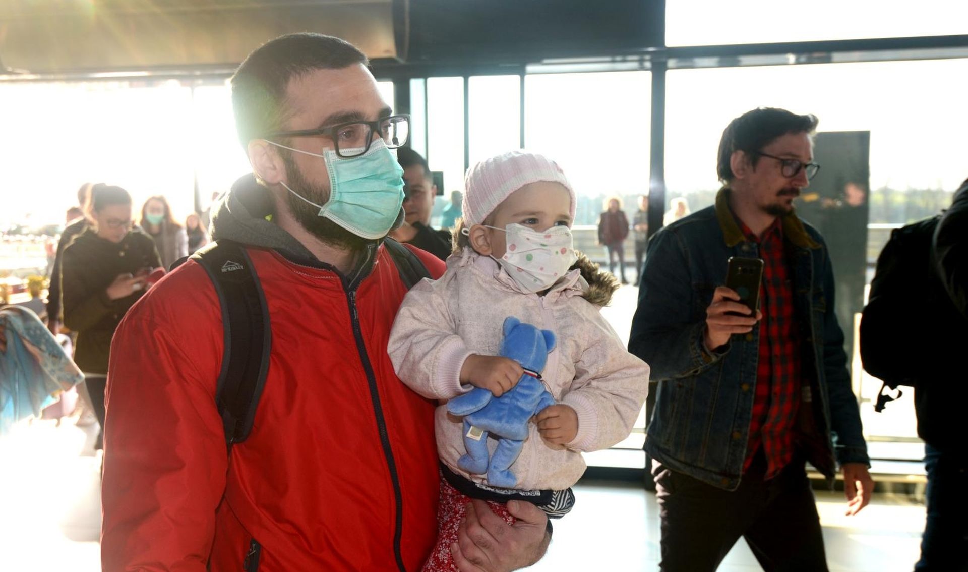 02.04.2019., Zagreb - Mila Roncevic u pratnji roditelja Sanje i Marina Roncevica odlazi iz Medjunarodne Zracne luke dr. Franjo Tudjman u SAD gdje ce ju u Philadelphiji docekati medicinski tim bolnice Children's Hospital of Philadelphia. Photo: Marko Prpic/PIXSELL