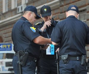 06.06.2015., Sarajevo, Bosna i Hercegovina - Sluzbeni posjet pape Franje Sarajevu. Ovo je treci papinski posjet Bosni i Hercegovini. Prethodni posjeti pape Ivana Pavla II bili su pastoralni dok je posjet pape Franje primarno drzavnicki te ga ocekuje zgusnut raspored s dvosatnim misnim slavljem na stadionu Kosevo. 
Jako osiguranje na sarajevskim ulicama.
Photo: Hrvoje Jelavic/PIXSELL