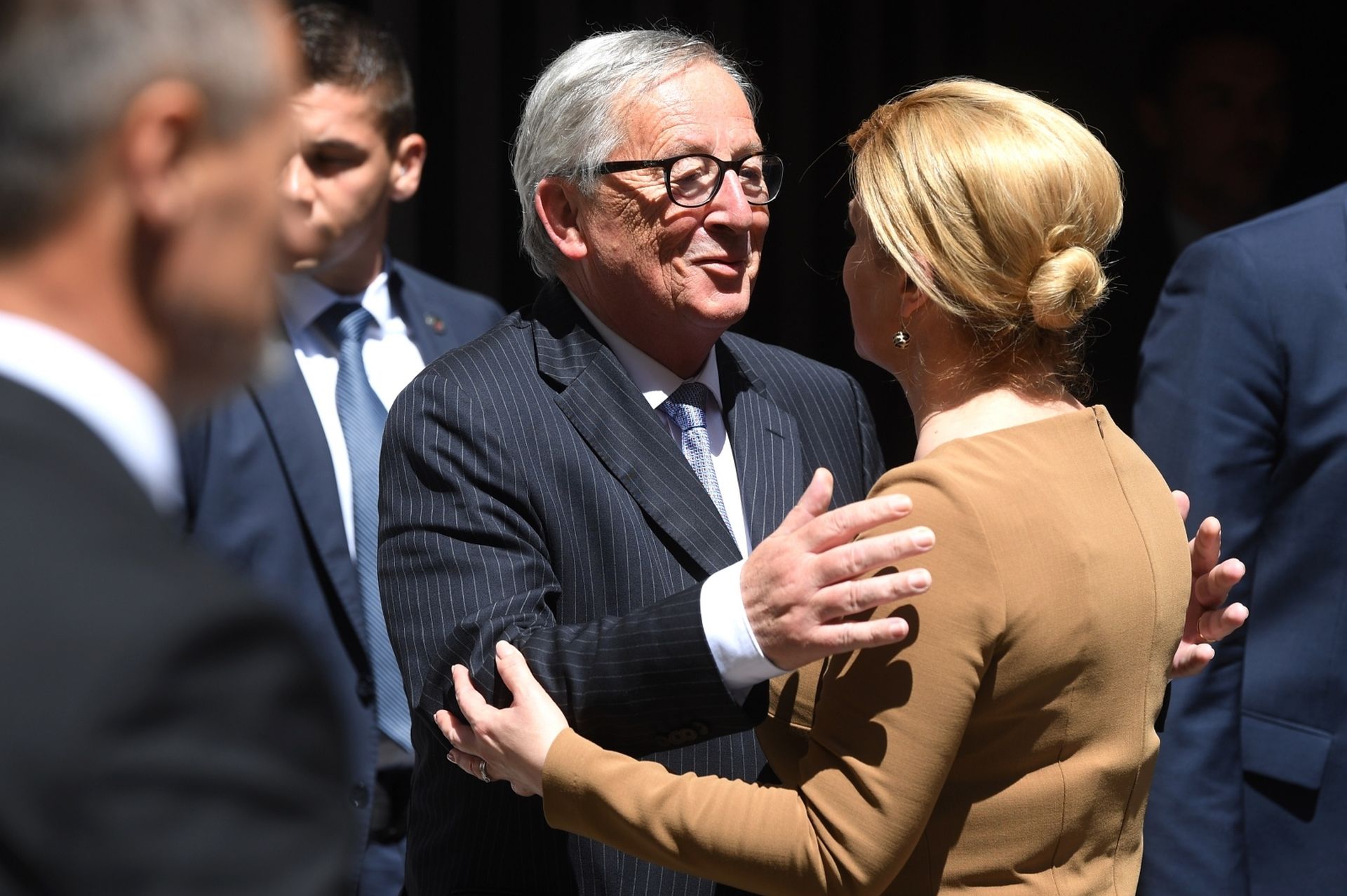07.06.2019., Zagreb - Predsjednica Kolinda Grabar Kitarovic nakon rucka u restoranu Boban s Jean-Cloudeom Junckerom pozdravlja se ispred restorana. 
Photo: Marko Lukunic/PIXSELL