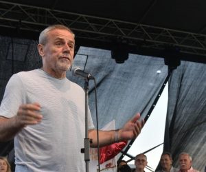 08.06.2019., Zagreb - Na Sveucilisnoj livadi kod fontana proslavljen je Dan Trnja. Bogati cjelodnevni program zavrsio je vatrometom i koncertom grupe Vatra.
 Photo: Davorin Visnjic/PIXSELL
