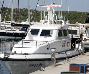 10.06.2019., Sibenik - U akvatoriju sibenske Mandaline nastavlja se potraga za nestalim slovenskim drzavljaninom. Photo: Dusko Jaramaz/PIXSELL