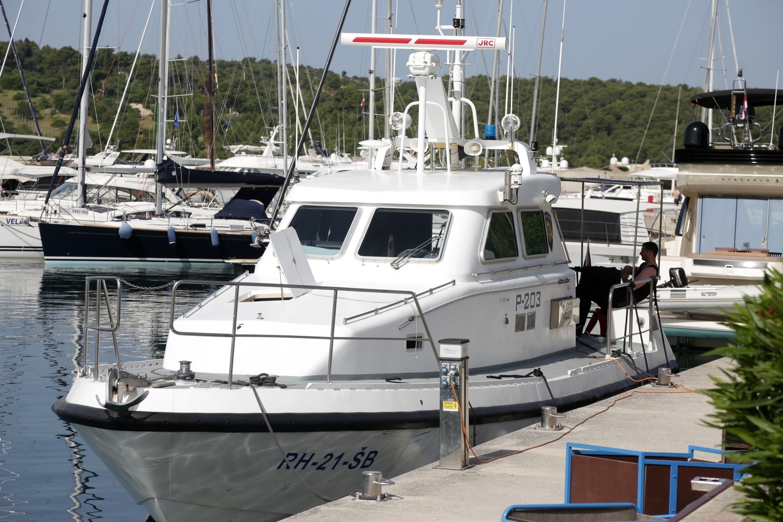 10.06.2019., Sibenik - U akvatoriju sibenske Mandaline nastavlja se potraga za nestalim slovenskim drzavljaninom. Photo: Dusko Jaramaz/PIXSELL