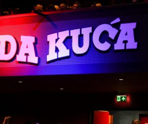 Zagreb: Poznati na premijeri predstave "Ništa ljubav, samo sex" 10.11.2018., Zagreb - Poznati prije premijere predstave "Nista ljubav, samo sex" u ludilistu Lude kuce. U predstavi igraju Petra Dugandzic, Katarina Baban, Iskra Jirsak i Csilla Barath Bastaic. 
Photo: Filip Kos/PIXSELL