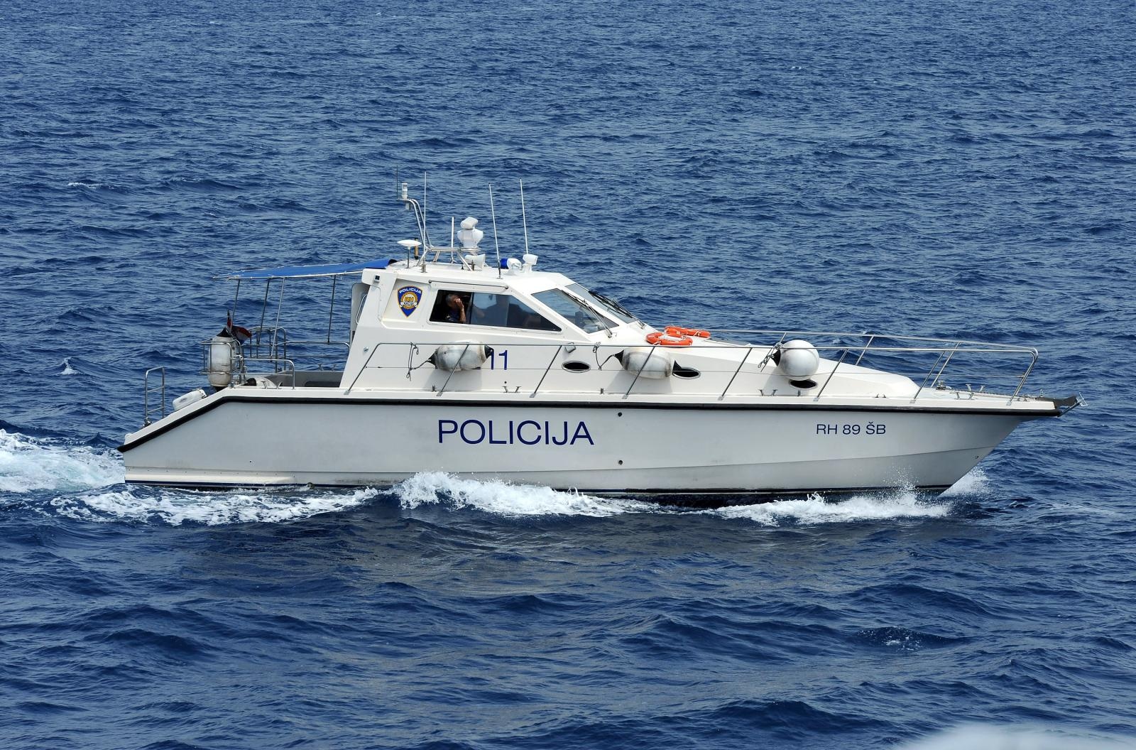 01.06.2012., Primosten, Rogoznica - U zdruzenoj vjezbi Jadran 12 sudjelovali su pripadnici Obalne straze, policije, vojske, carine, inspektorata, vatrogasaca. 
Photo: Hrvoje Jelavic/PIXSELL