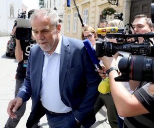 12.06.2019., Zagreb - Saborski klub zastupnika Stranke rada i solidarnosti odrzao je sjednicu u palaci Dverce sa koje je poslao pismo predsjedniku Vlade Andreju Plenkovicu.
Photo: Patrik Macek/PIXSELL