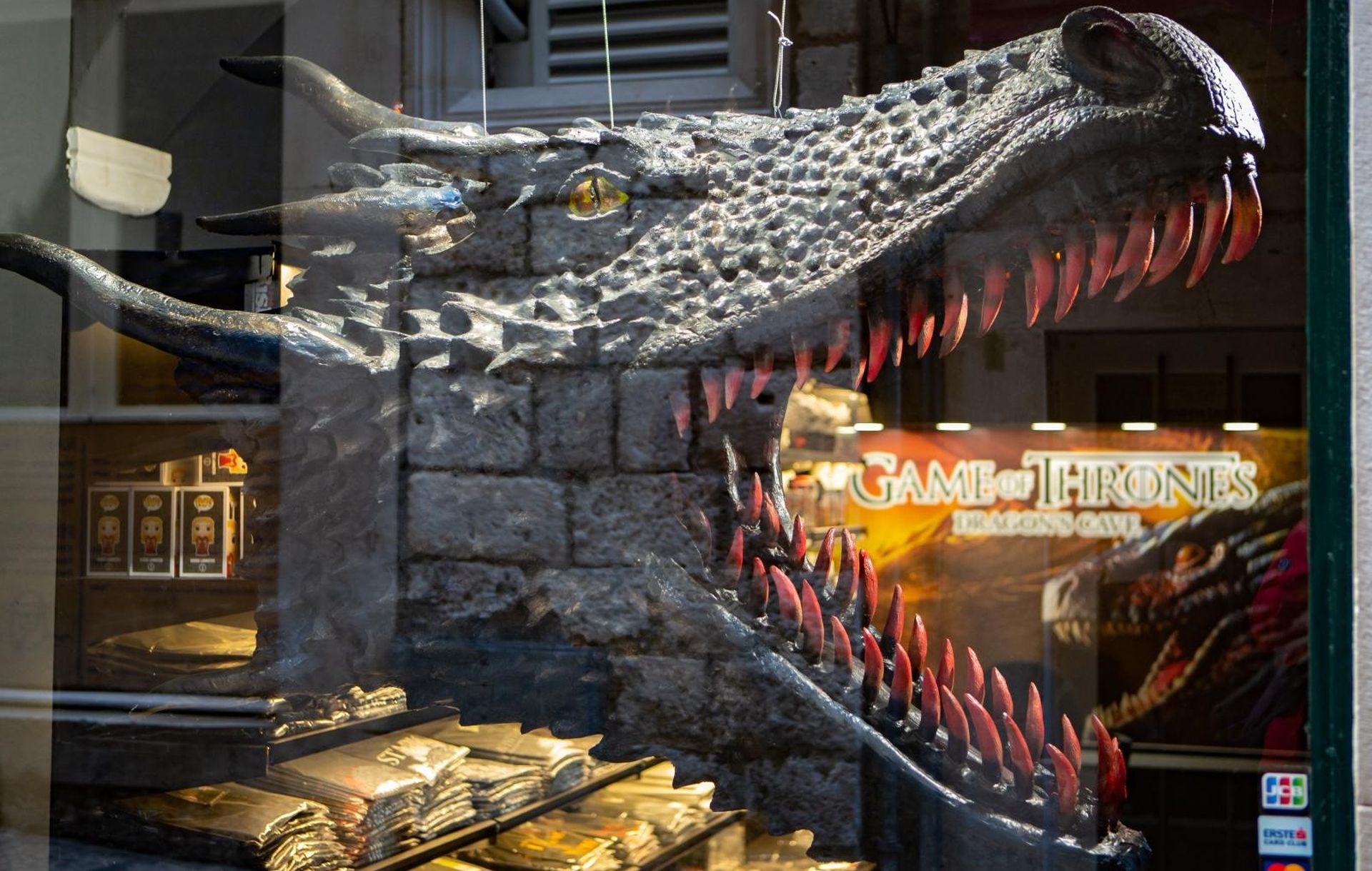 15.04.2019., Stara gradska jezgra, Dubrovnik - Ponuda GOT suvenira na svakom koraku unutar strae jezgre.
Photo: Grgo Jelavic/PIXSELL