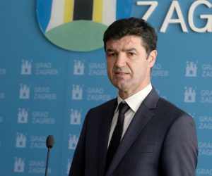 19.04.2019.,Zagreb - Gradska uprava, konferencija za novinare gradonacelnika grada Zagreba Milana Bandica na kojoj je predstavljena nova on line usluga E-Bebe, prijava za novcanu pomoc za opremu novorodjenog djeteta. Miro Laco
Photo: Dalibor Urukalovic/PIXSELL
