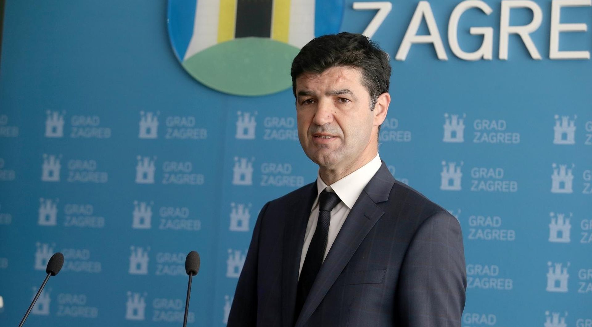 19.04.2019.,Zagreb - Gradska uprava, konferencija za novinare gradonacelnika grada Zagreba Milana Bandica na kojoj je predstavljena nova on line usluga E-Bebe, prijava za novcanu pomoc za opremu novorodjenog djeteta. Miro Laco
Photo: Dalibor Urukalovic/PIXSELL