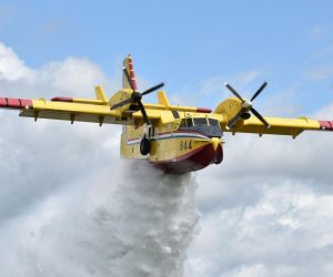 20.05.2019., Lozovac - Na predjelu Nacionalnoga parka Krka (Lozovac) JVP Sibenik i piloti kanadera vrse pripremu za sutrasnju vjezbu koja ce se odvijati u tri zupanije pod nazivom SIGURNOST 19. Photo: Hrvoje Jelavic/PIXSELL